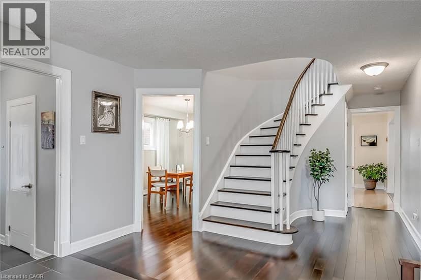 3163 BARWELL Road — photo 4 of 38