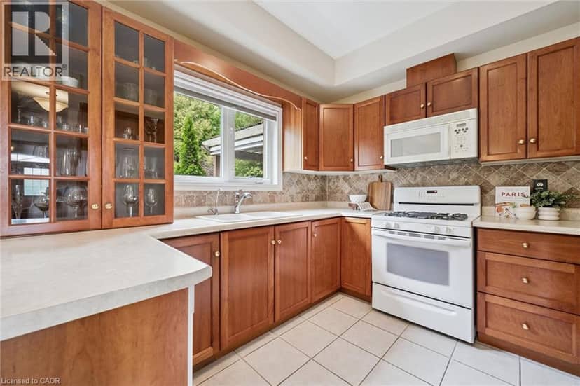 487 E ST ANDREW Street E — photo 16 of 40