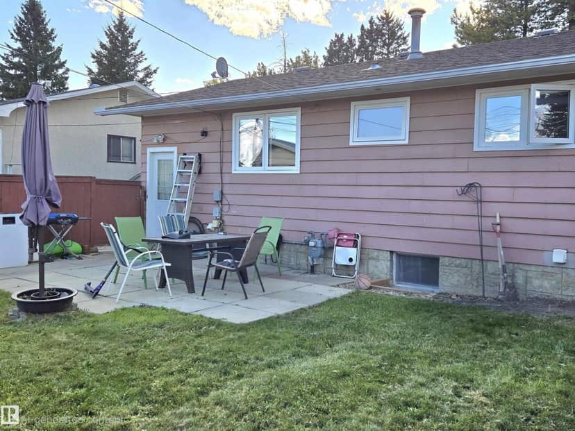 4835 47 ST — photo 17 of 19