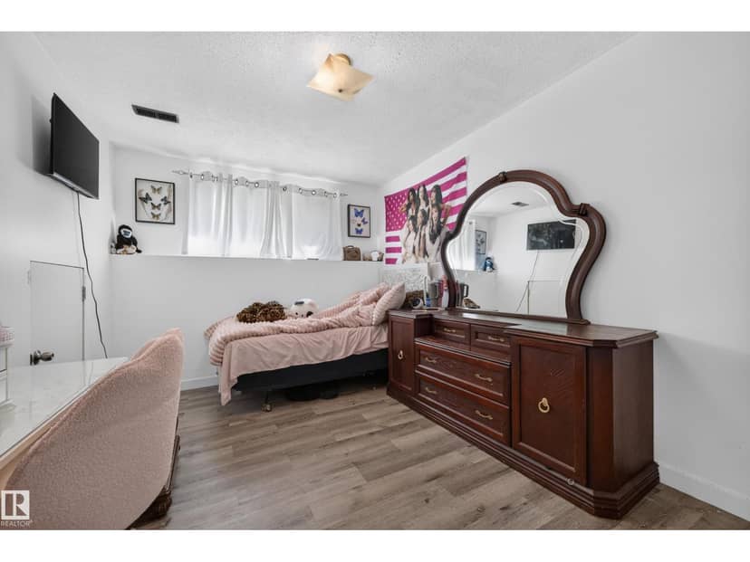 37 Graham Rd — photo 27 of 40