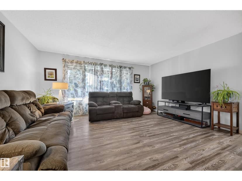 37 Graham Rd, Sherwood Park, photo 5