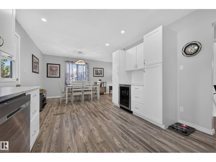 37 Graham Rd — photo 12 of 40