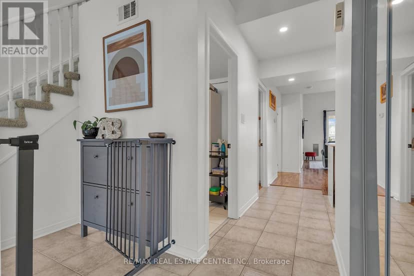 3 - 51 Petra Way — photo 5 of 40
