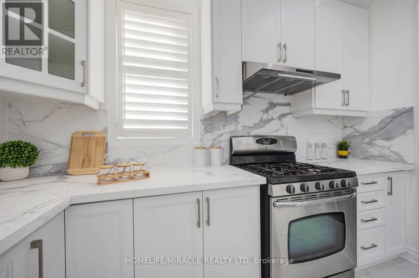 17 Latania Boulevard — photo 21 of 40