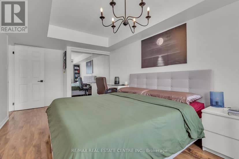 3 - 51 Petra Way — photo 22 of 40