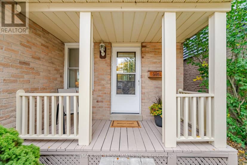 6081 Fullerton Crescent — photo 7 of 40
