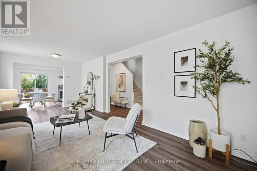 6081 Fullerton Crescent — photo 11 of 40