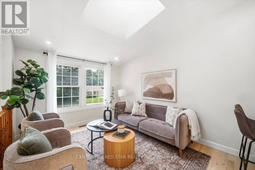 475 Forfar Street E — photo 10 of 32