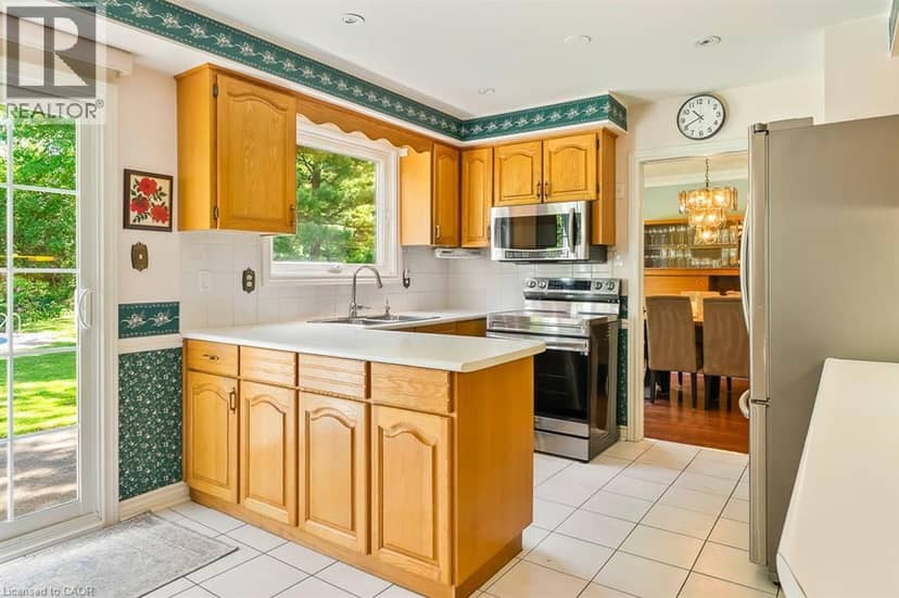 255 SPRING GARDEN Road — photo 15 of 32