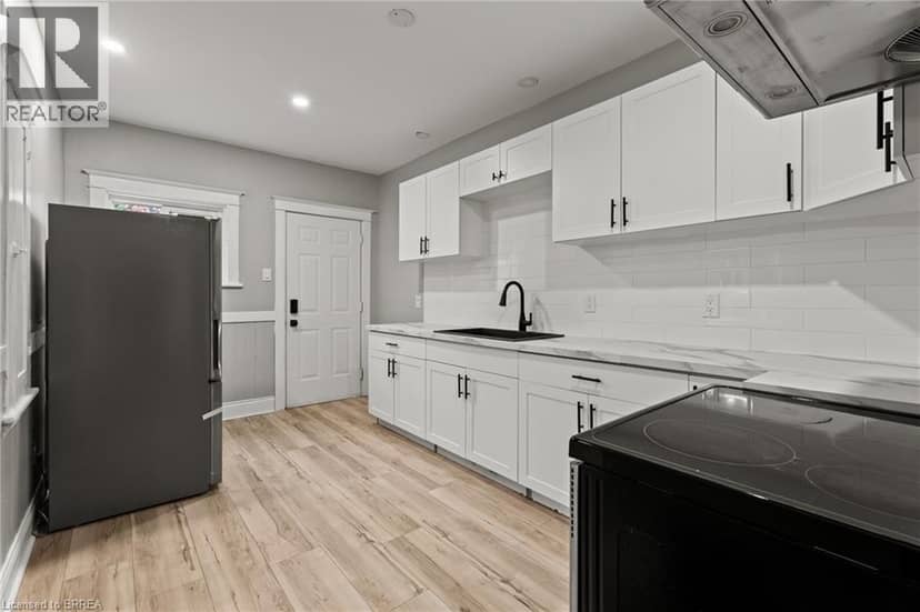88 GAGE Avenue S — photo 12 of 40