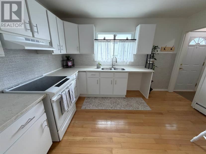 74 Roman AVE — photo 12 of 31