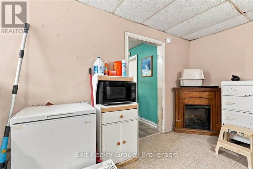 167 Marmora Street — photo 32 of 40