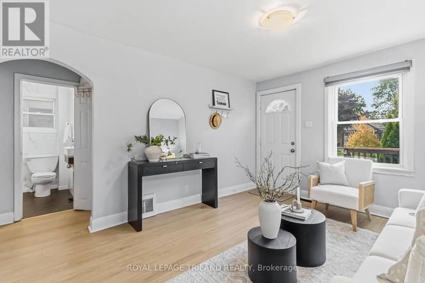 1628 Churchill Avenue — photo 12 of 38