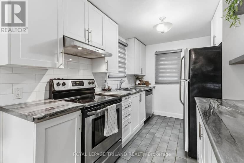 1628 Churchill Avenue — photo 16 of 38