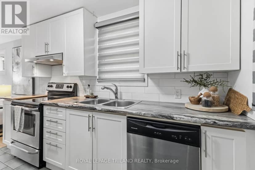 1628 Churchill Avenue — photo 18 of 38