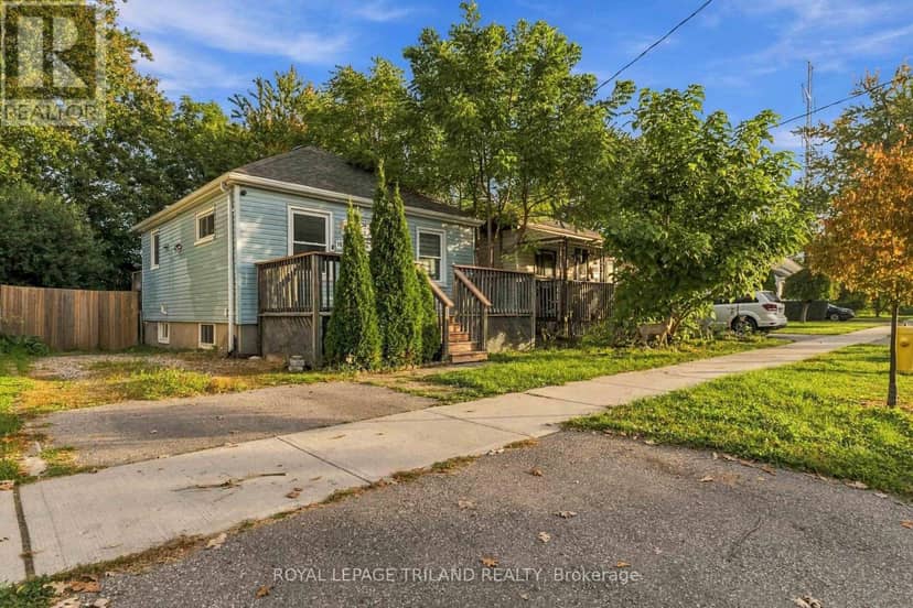 1628 Churchill Avenue, London East, photo 3