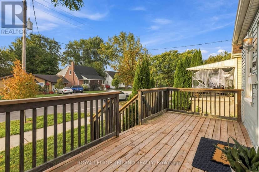 1628 Churchill Avenue, London East, photo 5