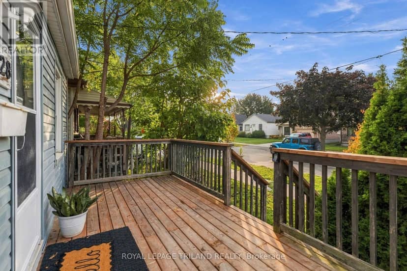 1628 Churchill Avenue, London East, photo 6