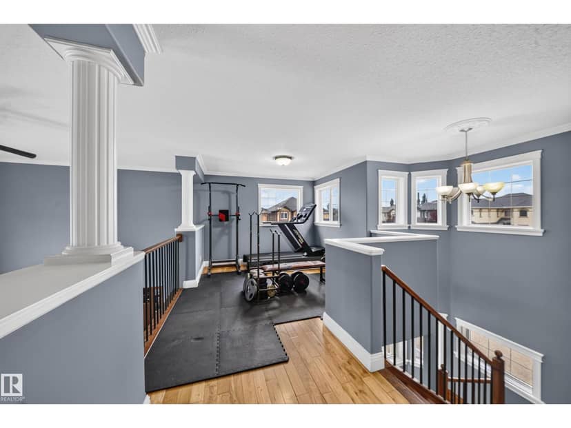 6904 18 AV SW — photo 36 of 40