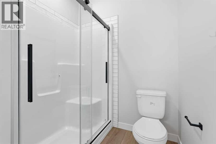 123 Coote Street — photo 15 of 40