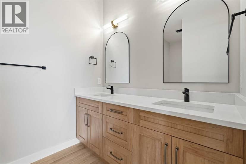 123 Coote Street — photo 13 of 40