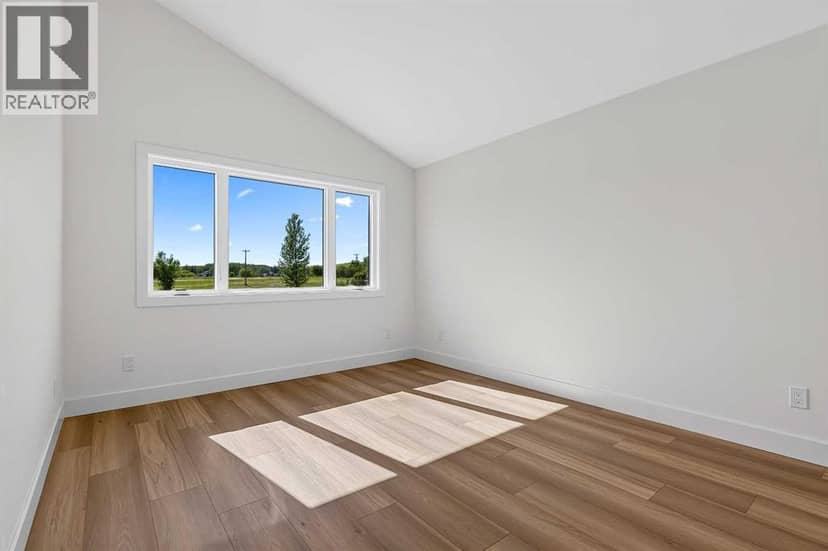 8 Diamond Valley Close — photo 18 of 38