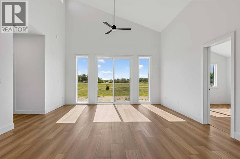 8 Diamond Valley Close — photo 12 of 38