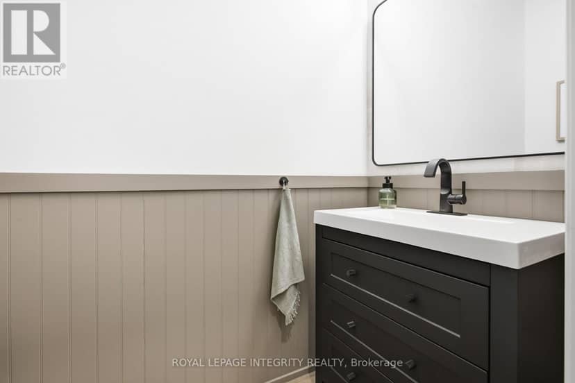 246 Cooks Mill Crescent — photo 6 of 40