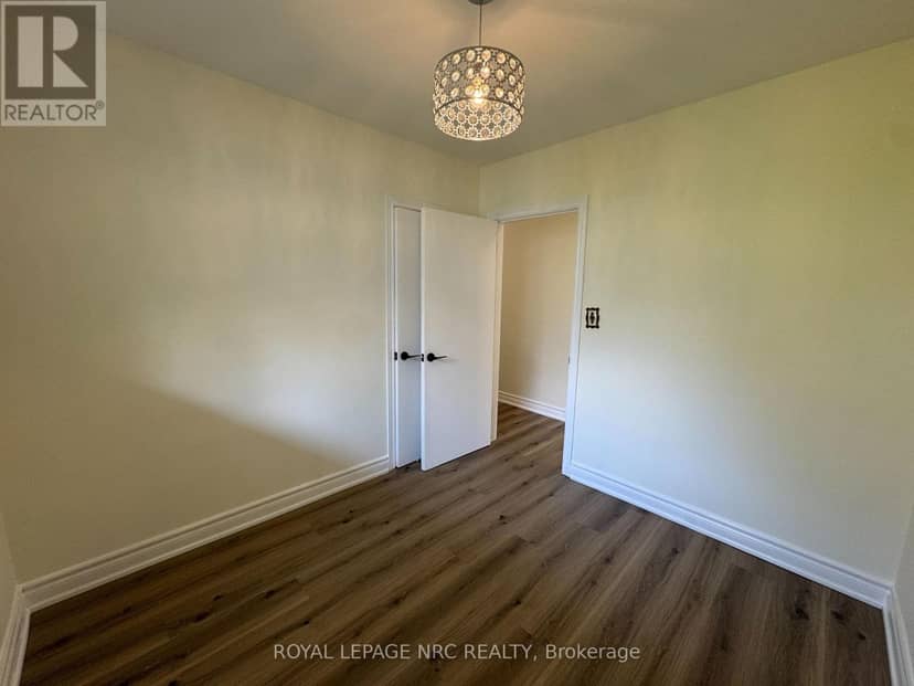11 Richard Street — photo 15 of 24