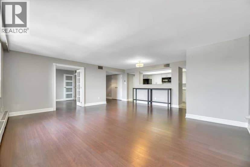 501, 318 26 Avenue SW — photo 13 of 40