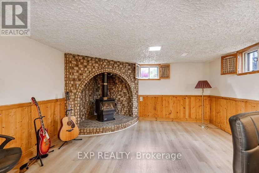 297 Linden Street — photo 22 of 40
