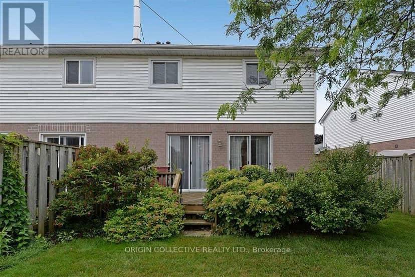 63 Humphrey Drive — photo 15 of 16