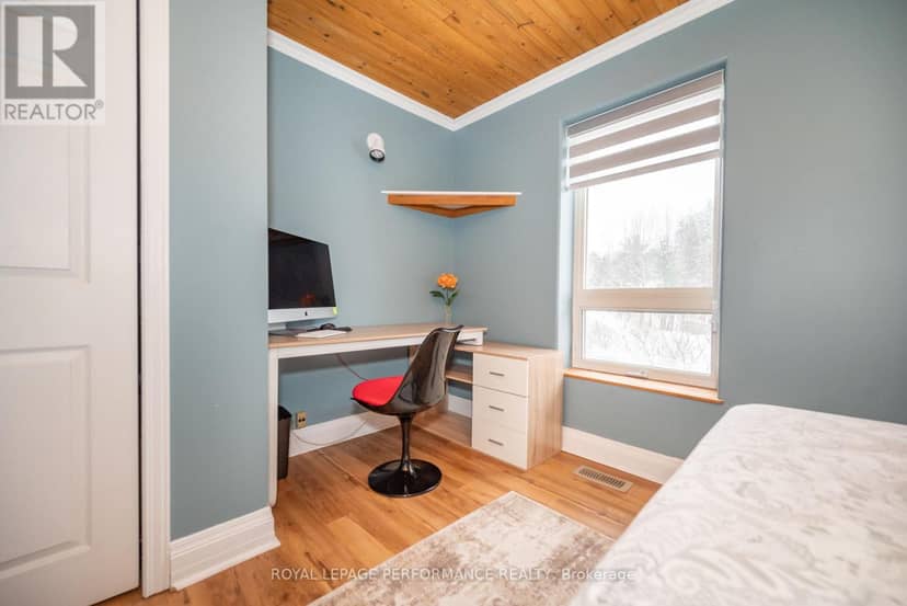 1371 Victoria Street — photo 38 of 40