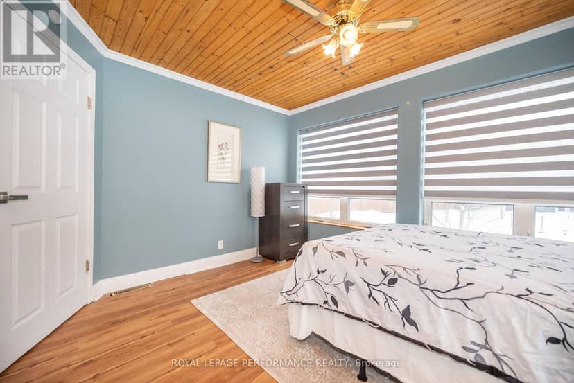 1371 Victoria Street — photo 37 of 40