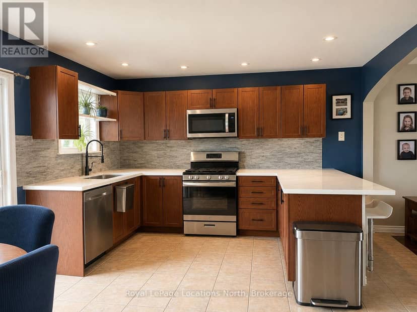 239 Atkinson Street — photo 2 of 12