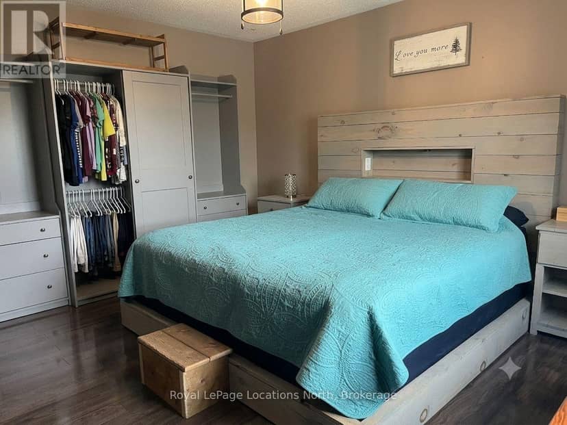 239 Atkinson Street — photo 4 of 12
