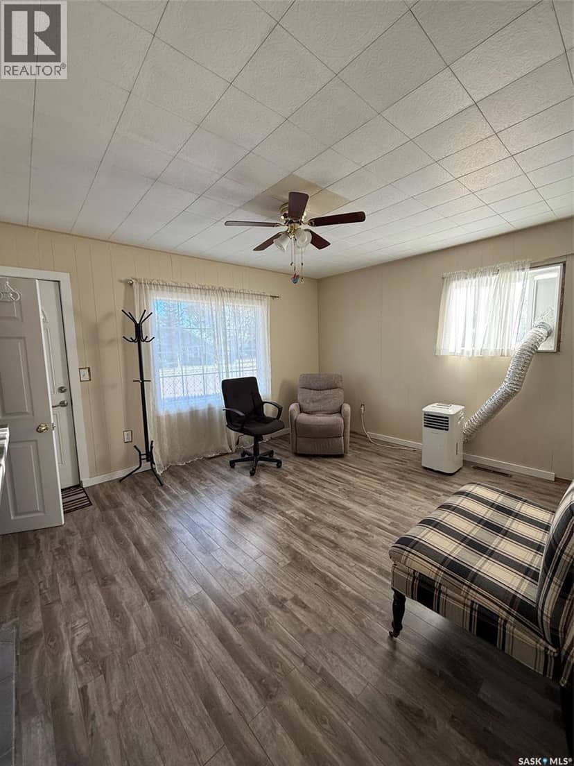 3012 Main STREET — photo 4 of 26