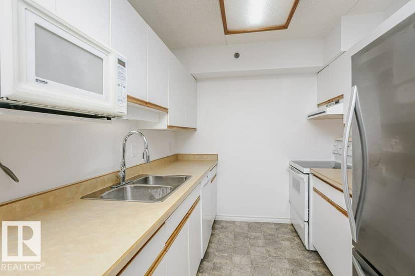 #207 4906 47 AV — photo 13 of 40