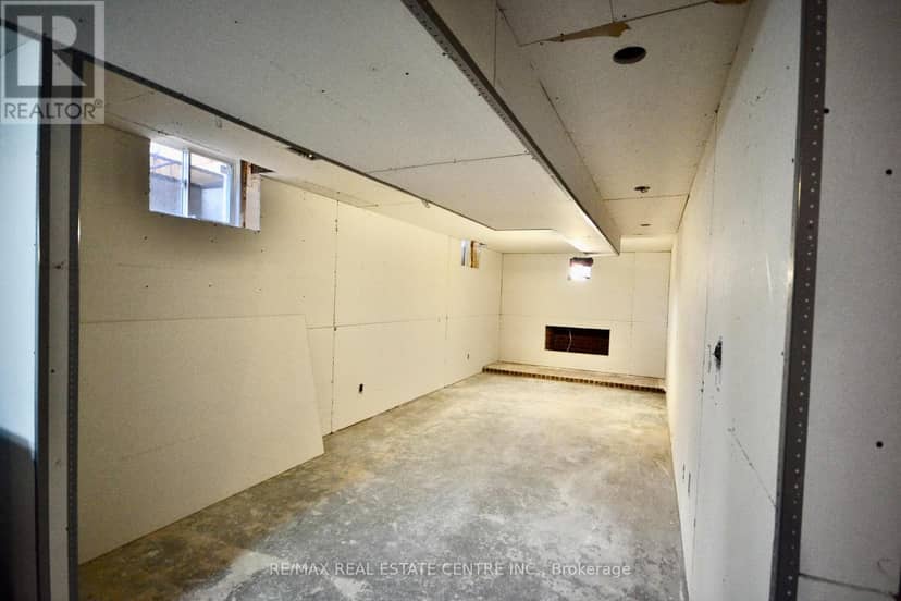 8 Kevinwood Drive — photo 32 of 40