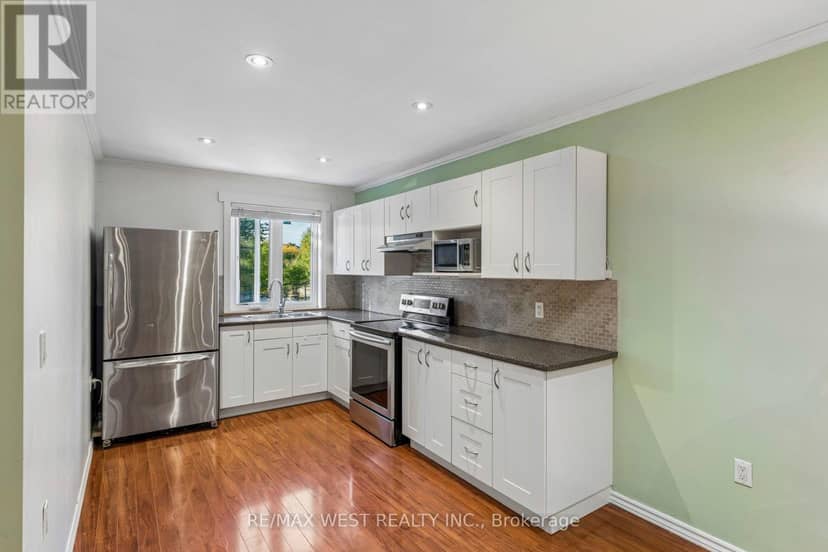 24 Victoria Street — photo 19 of 38