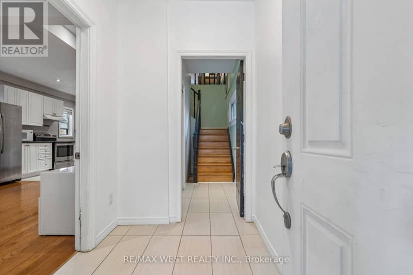 24 Victoria Street — photo 4 of 38