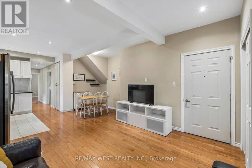 24 Victoria Street — photo 7 of 38