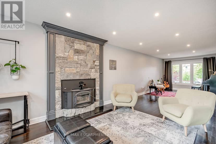 3163 Barwell Road — photo 10 of 38