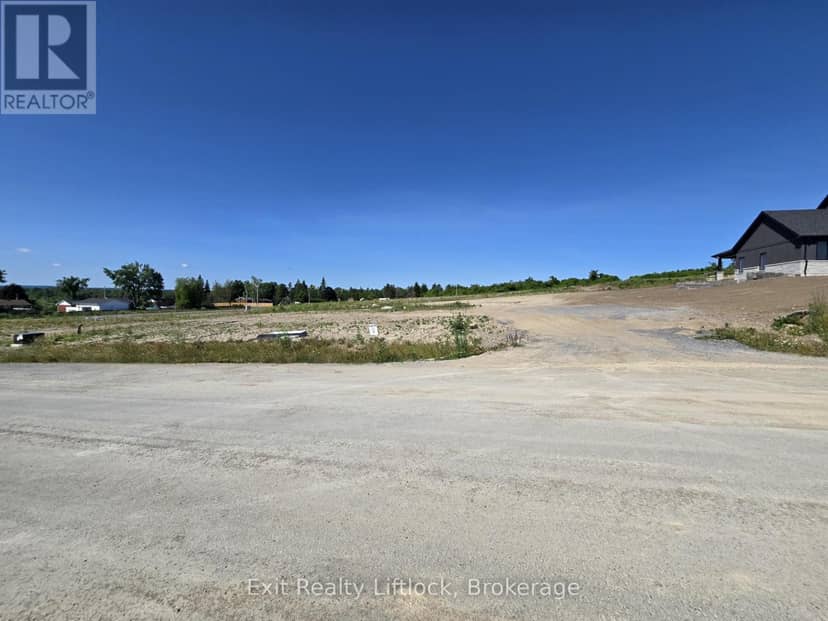 1908 Ashley Crescent — photo 3 of 6