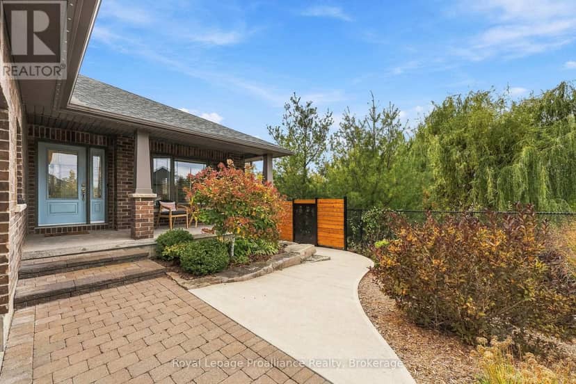31 Ambrosia Terrace — photo 4 of 40