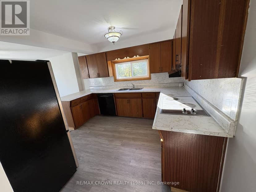 1327 Leroux Avenue — photo 20 of 40