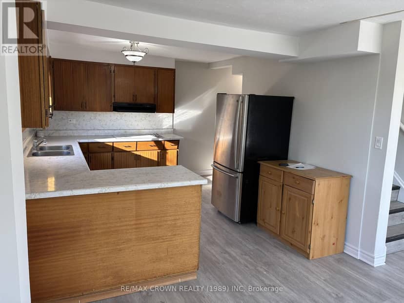 1327 Leroux Avenue — photo 21 of 40