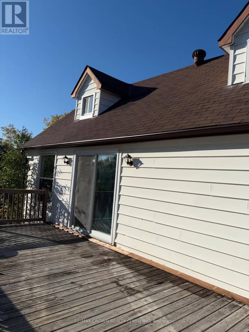 1327 Leroux Avenue — photo 10 of 40