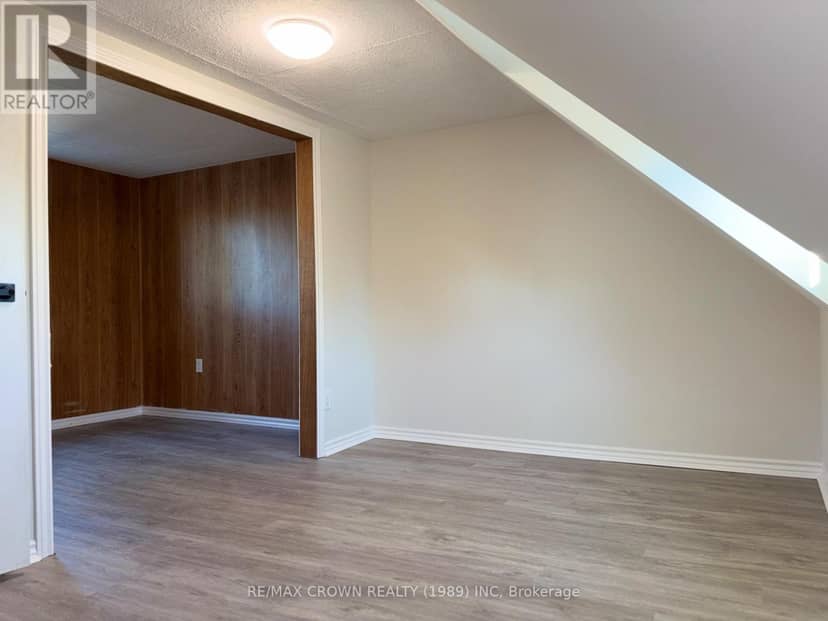 1327 Leroux Avenue — photo 32 of 40