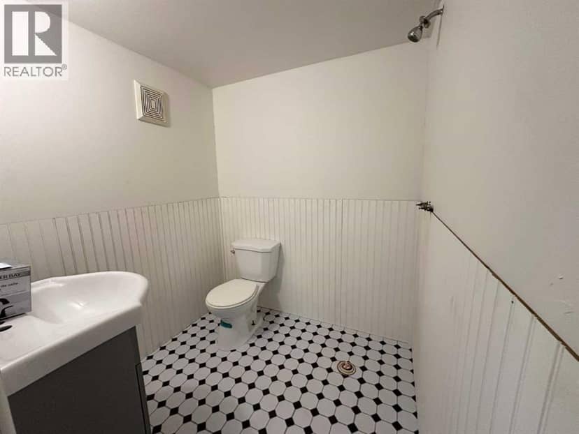 4514 53 Avenue — photo 16 of 22
